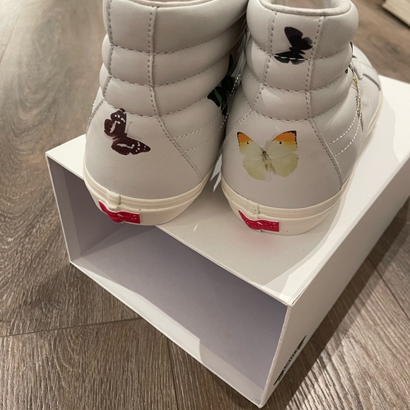 Damien Hirst x Vans Sk8 Hi butterflies - Picture 3 of 5